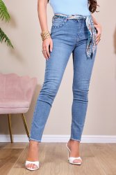 Jean slim bleu avec ceinture foulard2